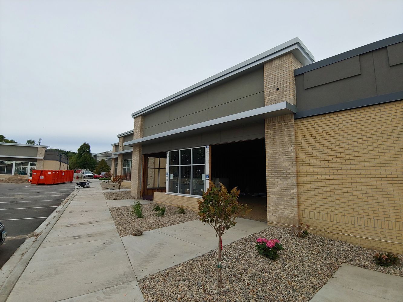 Chaska Retail Multi-Tenant Retail For Lease: 700 N Chestnut St, Chaska, MN 55318